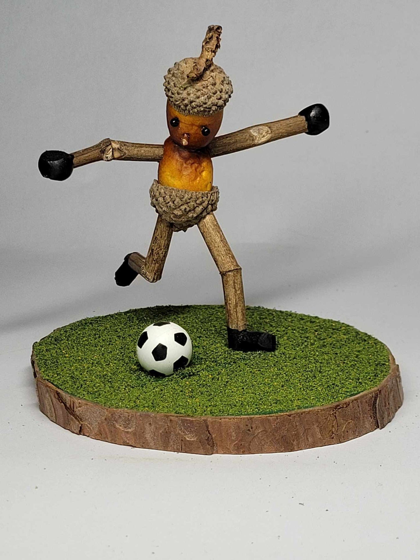 Acorn Footballer