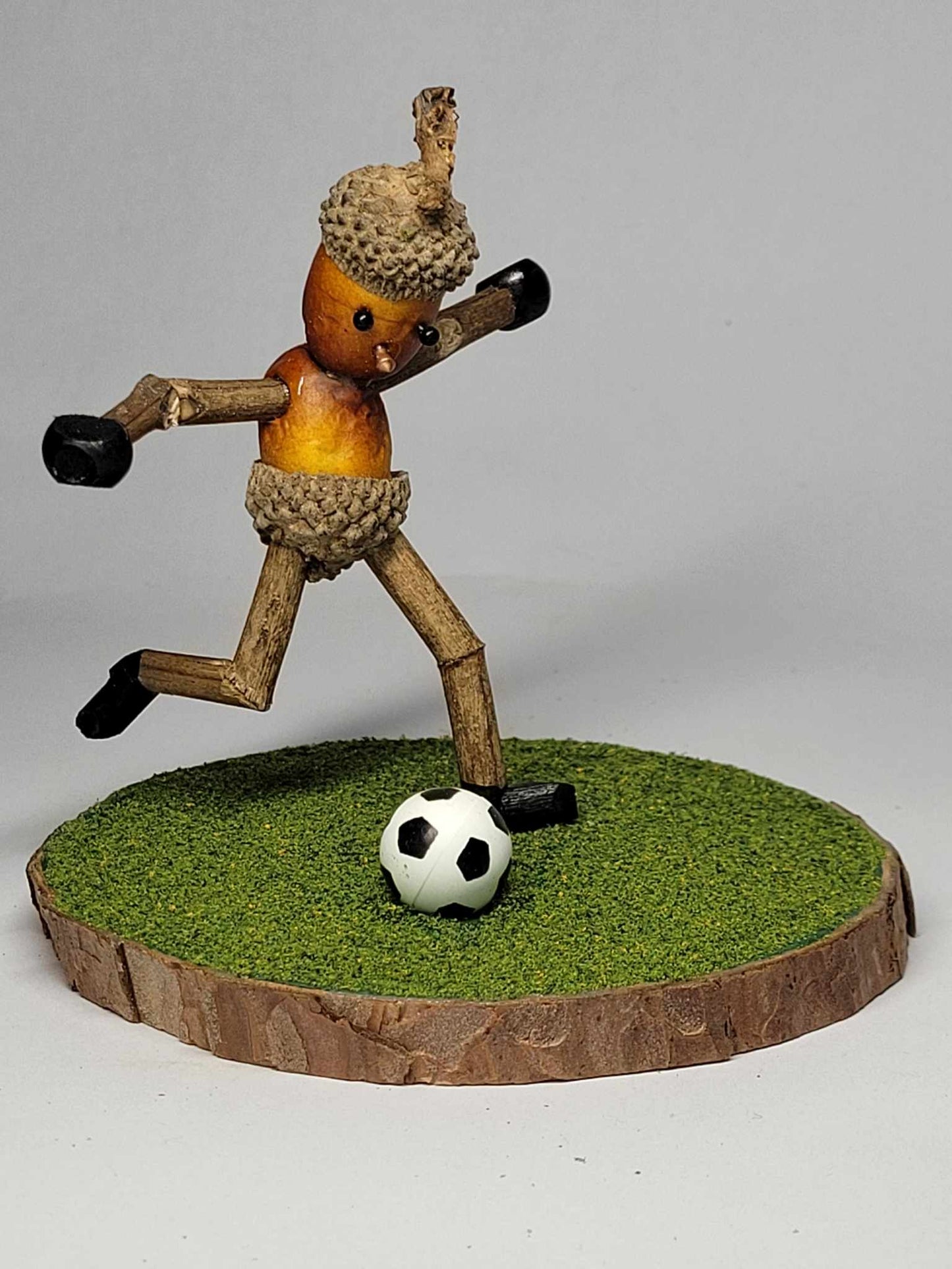 Acorn Footballer