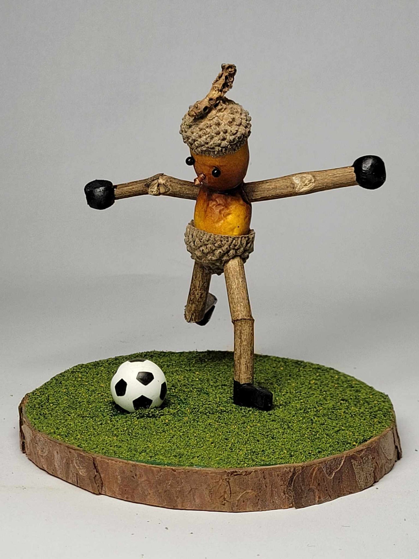 Acorn Footballer